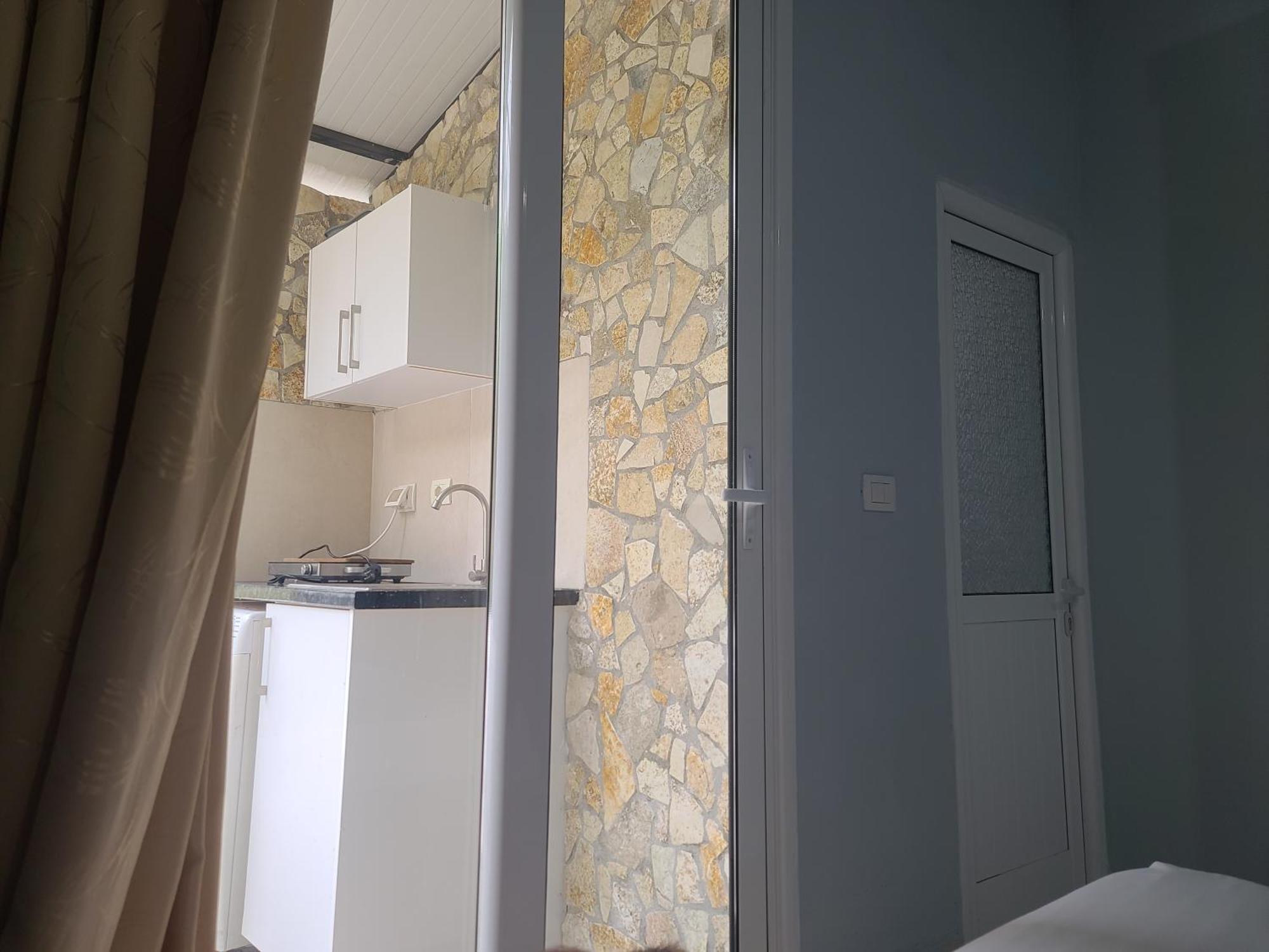 Hillside Garden Apartament Саранда Екстер'єр фото